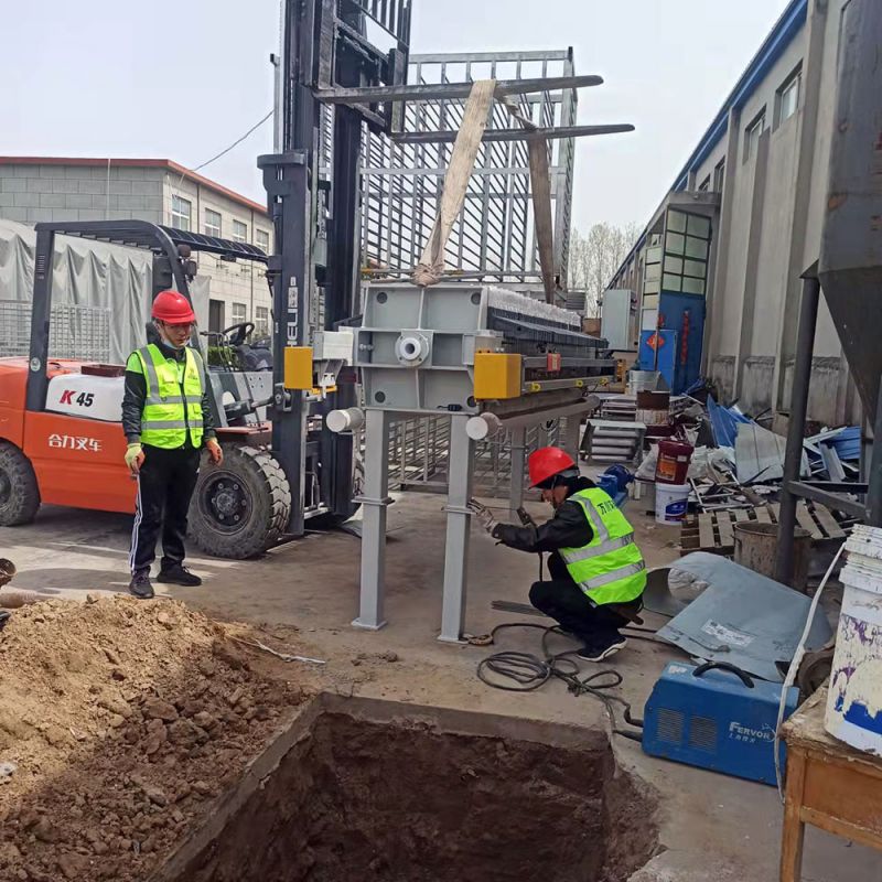 汚(wu)泥(ni)的(de)危害(hai)及(ji)常見處(chu)理方(fang)灋(fa)