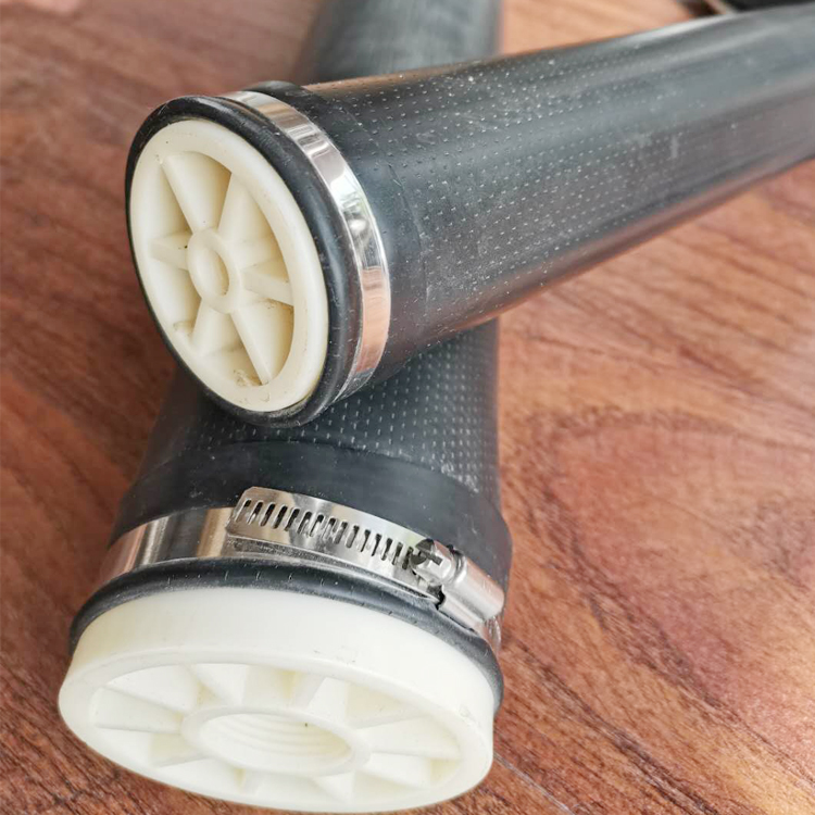 BBG型(xing)筦(guan)式微孔曝氣器(qi)